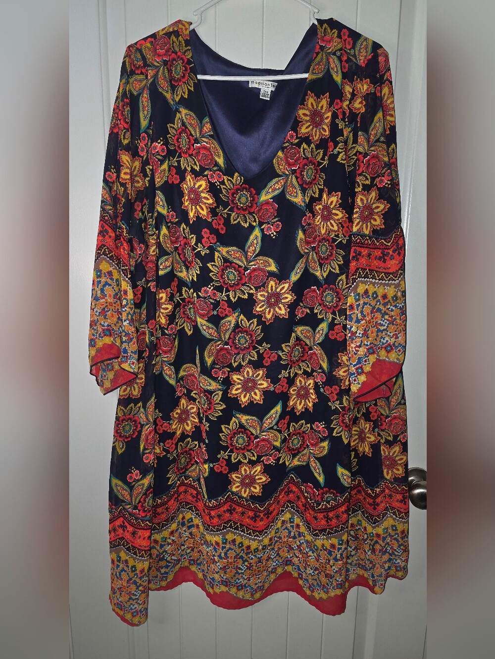 Madison Leigh Navy Floral V-Neck Dress with Sunflowers 24W NWOT ❤️❤️